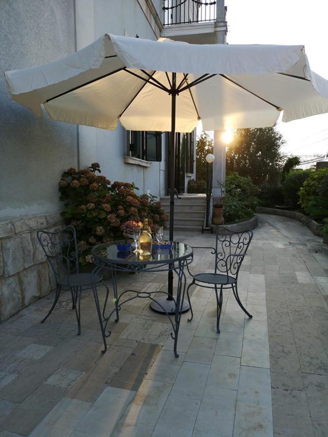B&B Villa Maria Giovinazzo Bagian luar foto